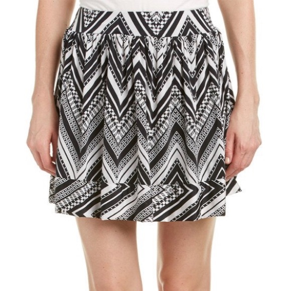T-Bags Los Angeles printed lined pull on mini skirt - Picture 1 of 6